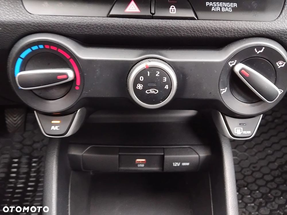 Kia Stonic 1.2 M - 12