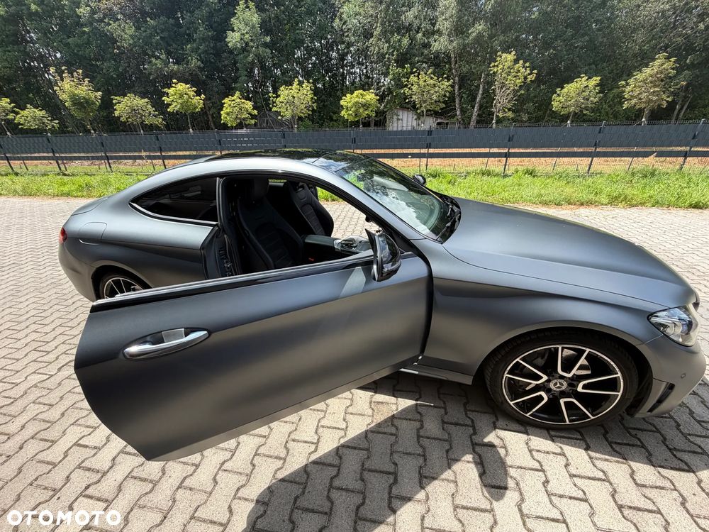 Mercedes-Benz Klasa C 300 4MATIC 9G-TRONIC - 4