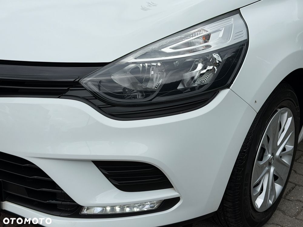 Renault Clio 1.2 16V 75 Limited - 13