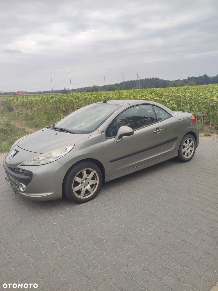 Peugeot 207 CC - 1