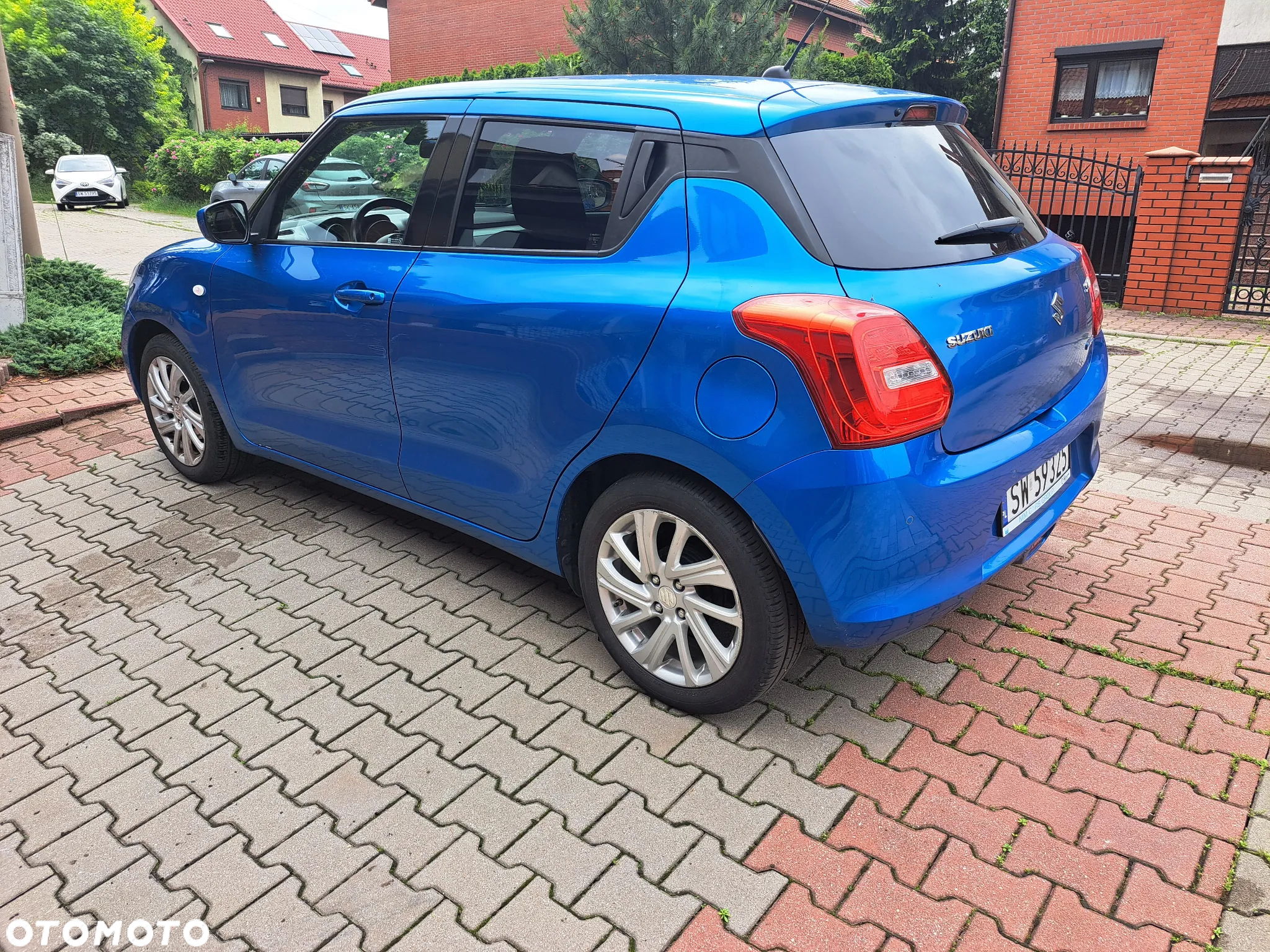Suzuki Swift 1.2 Premium Plus CVT - 10