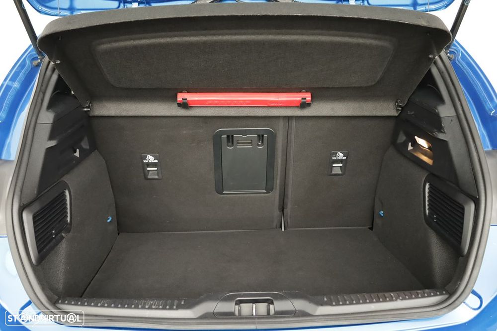 Ford Focus 1.0 EcoBoost MHEV ST-Line X - 23