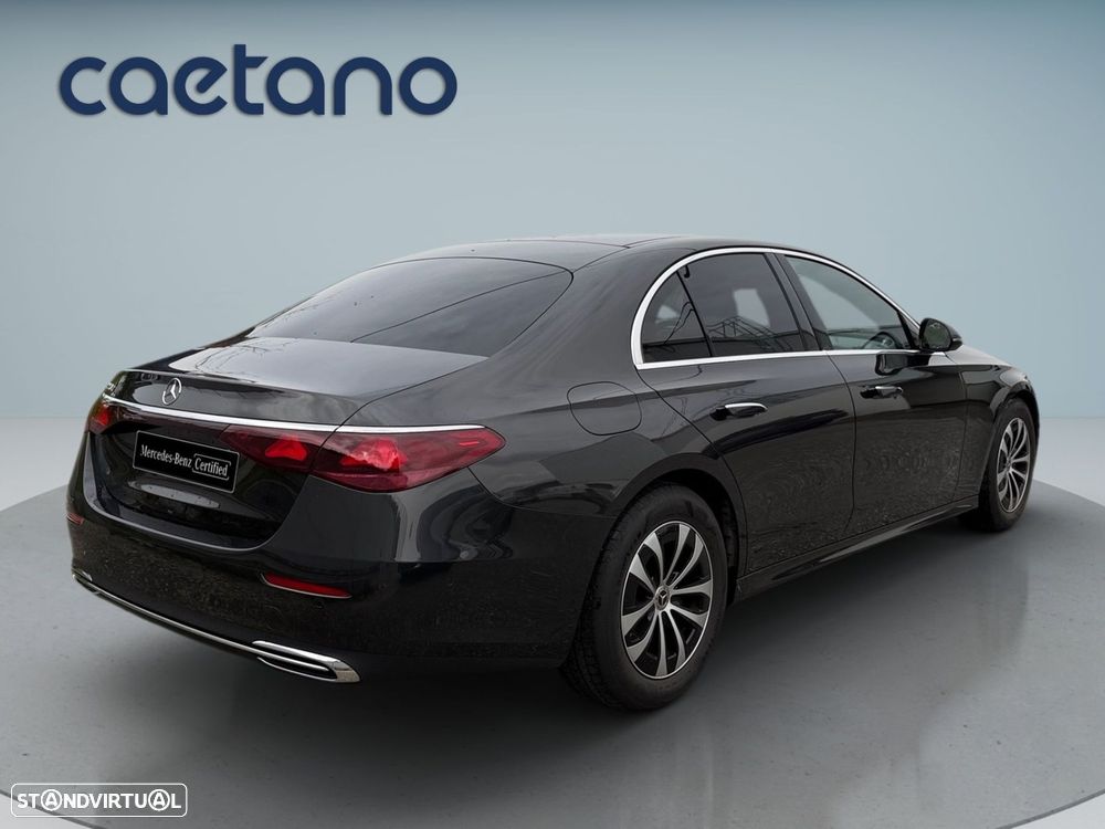 Mercedes-Benz E 220 d - 4