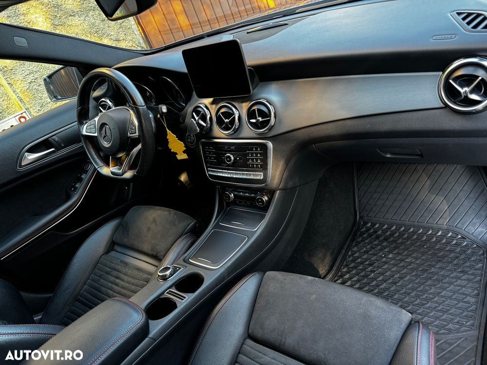 Mercedes-Benz GLA - 9