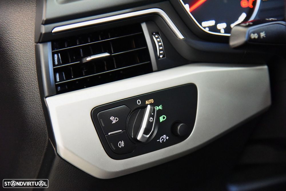 Audi A4 Avant 35 TDI Design S tronic - 11