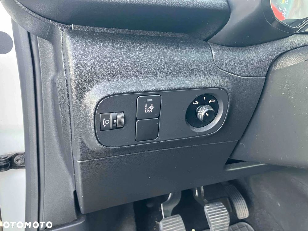 Citroën C3 Pure Tech 82 FEEL - 25