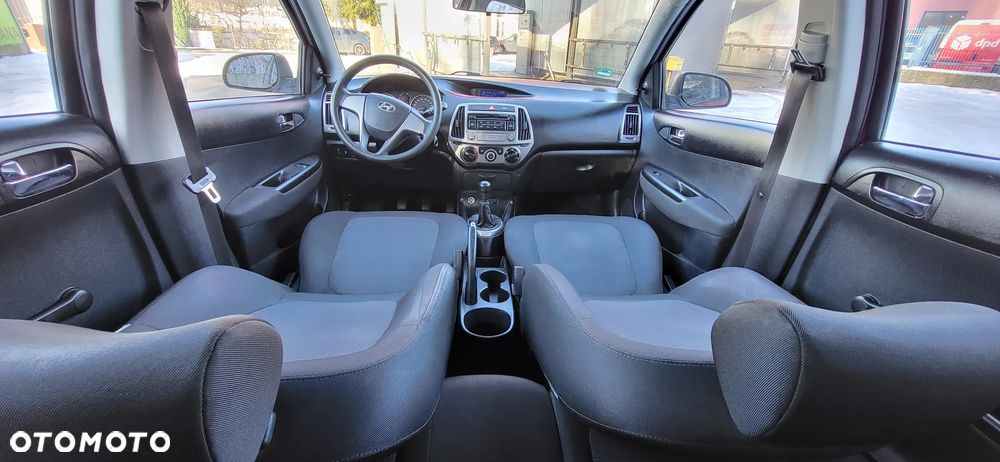 Hyundai i20 1.2 Trend - 19