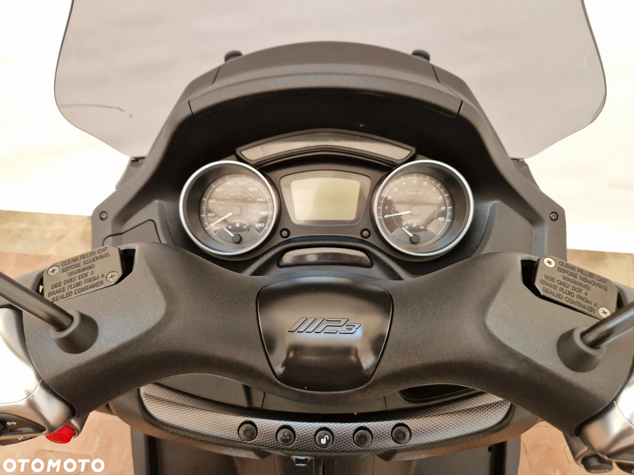Piaggio MP-3 - 40