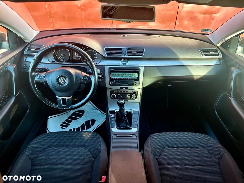 Volkswagen Passat 1.8 TSI BMT Highline - 13