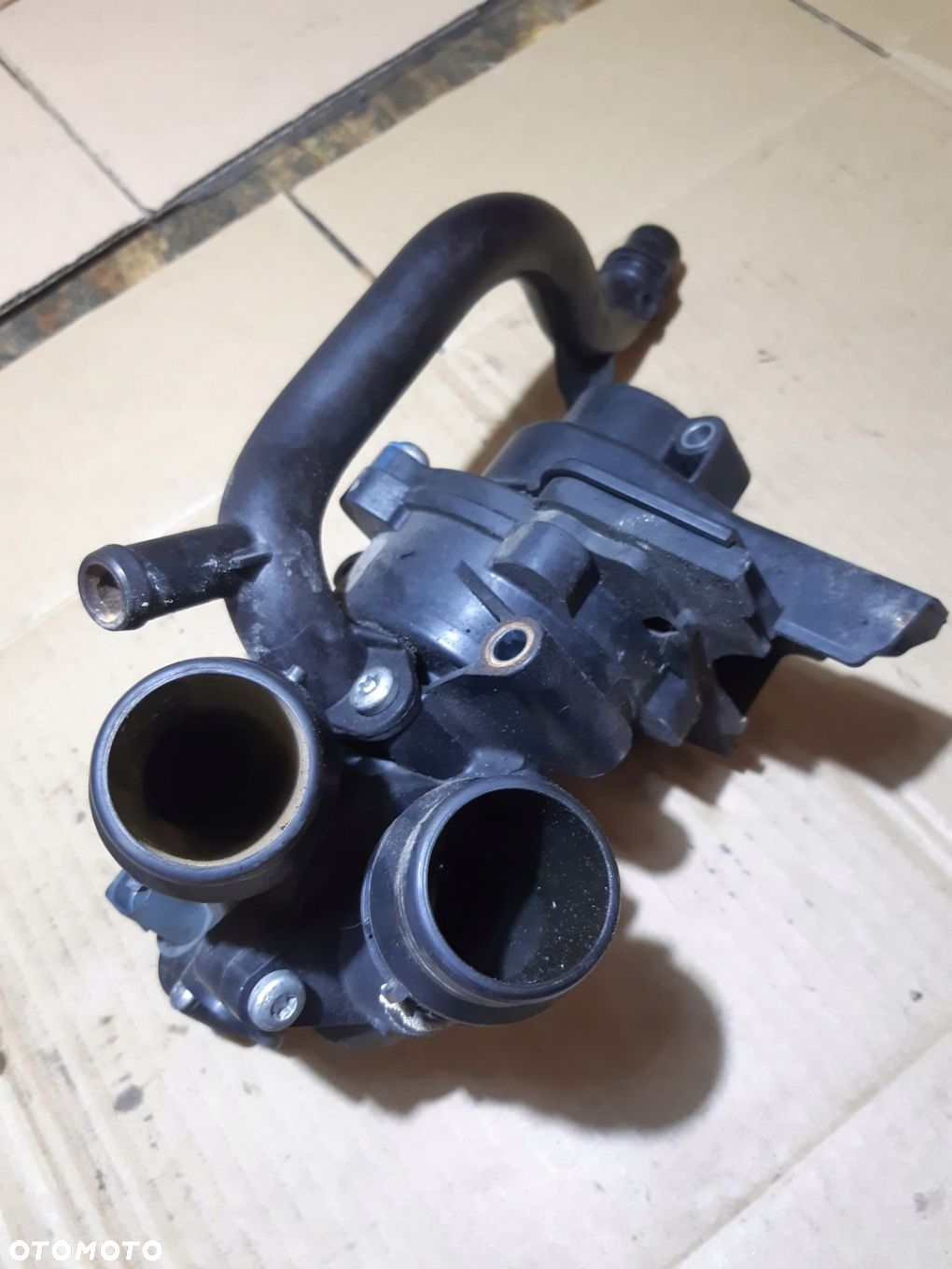 AUDI A5 8T 2.0 TFSI POMPA WODY 06J121026L - 8