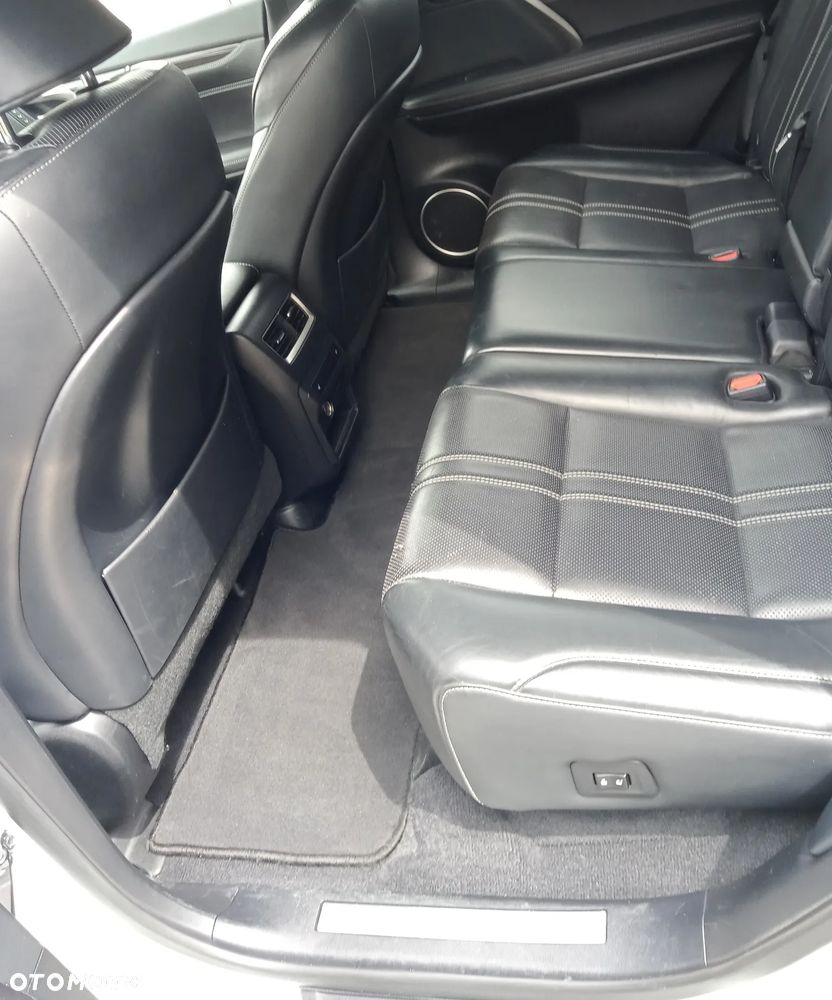 Lexus RX - 10