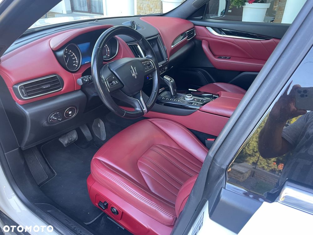 Maserati Levante - 8