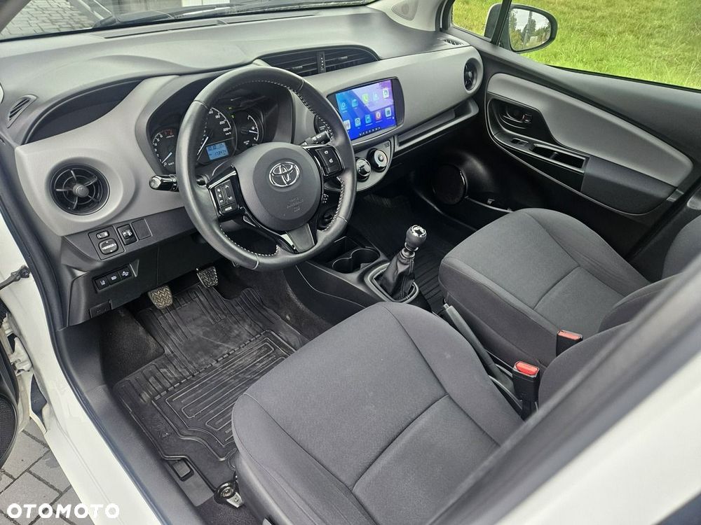 Toyota Yaris - 13