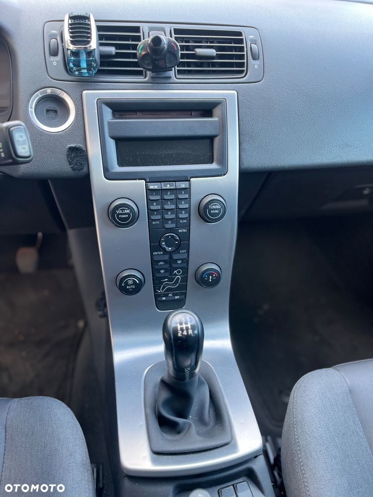 Volvo V50 2.4 - 6
