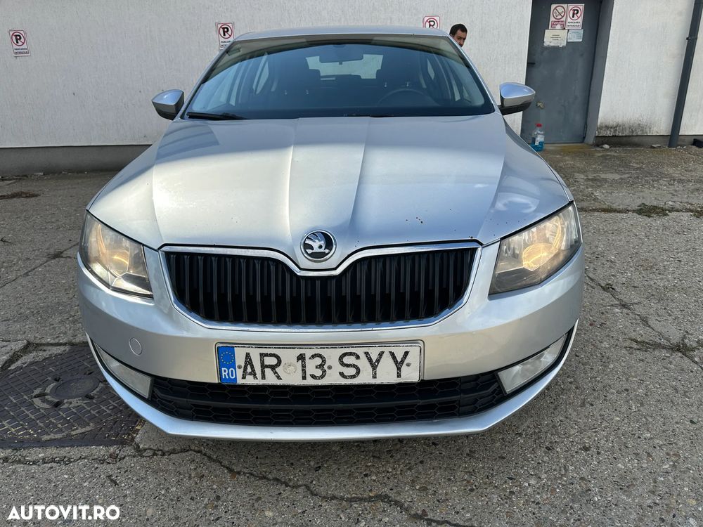 Skoda Octavia 1.6 TDI AMBITION - 2