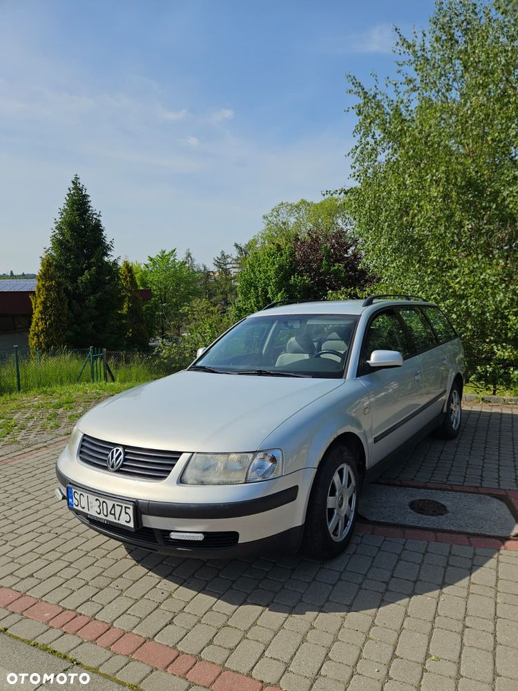 Volkswagen Passat 1.9 TDI CL - 1
