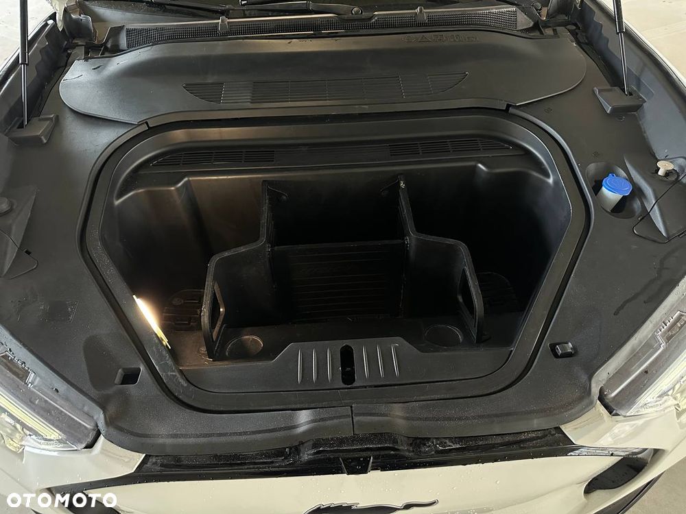 Ford Mustang Mach-E AWD PREMIUM - 9