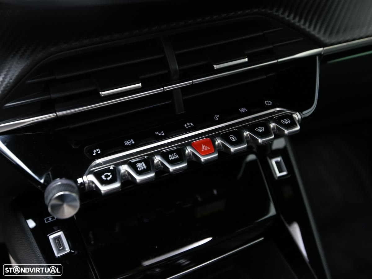 Peugeot 2008 1.5 BlueHDi GT EAT8 - 18