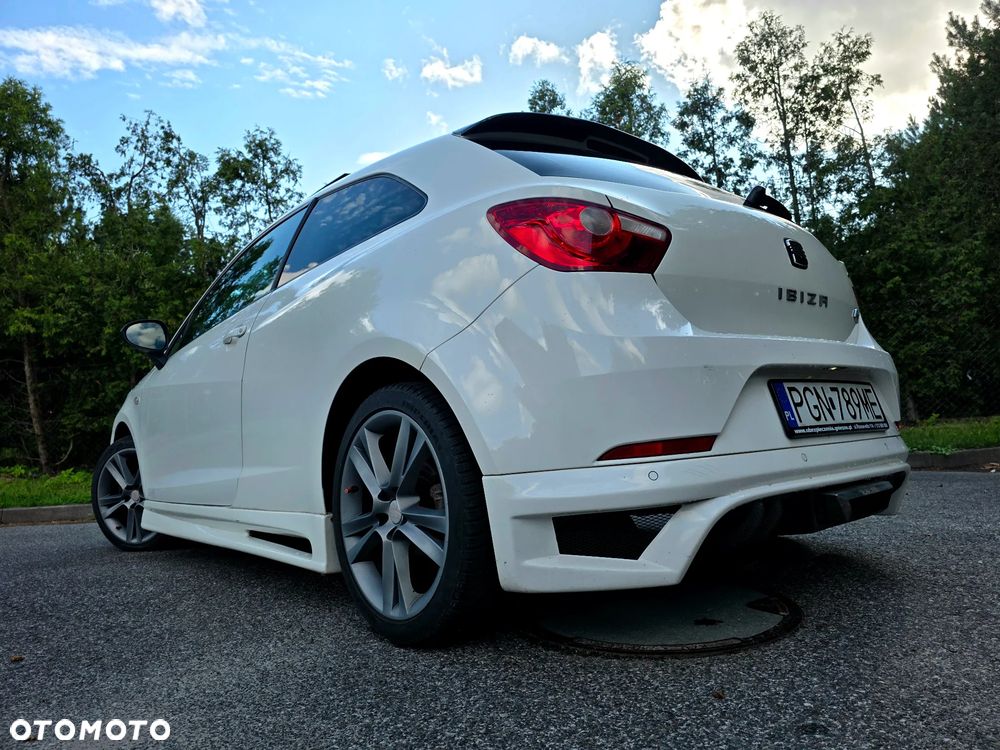Seat Ibiza SC 1.6 16V Sport DSG - 4