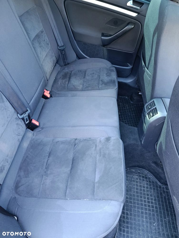 Volkswagen Golf 1.6 TDI Comfortline - 9