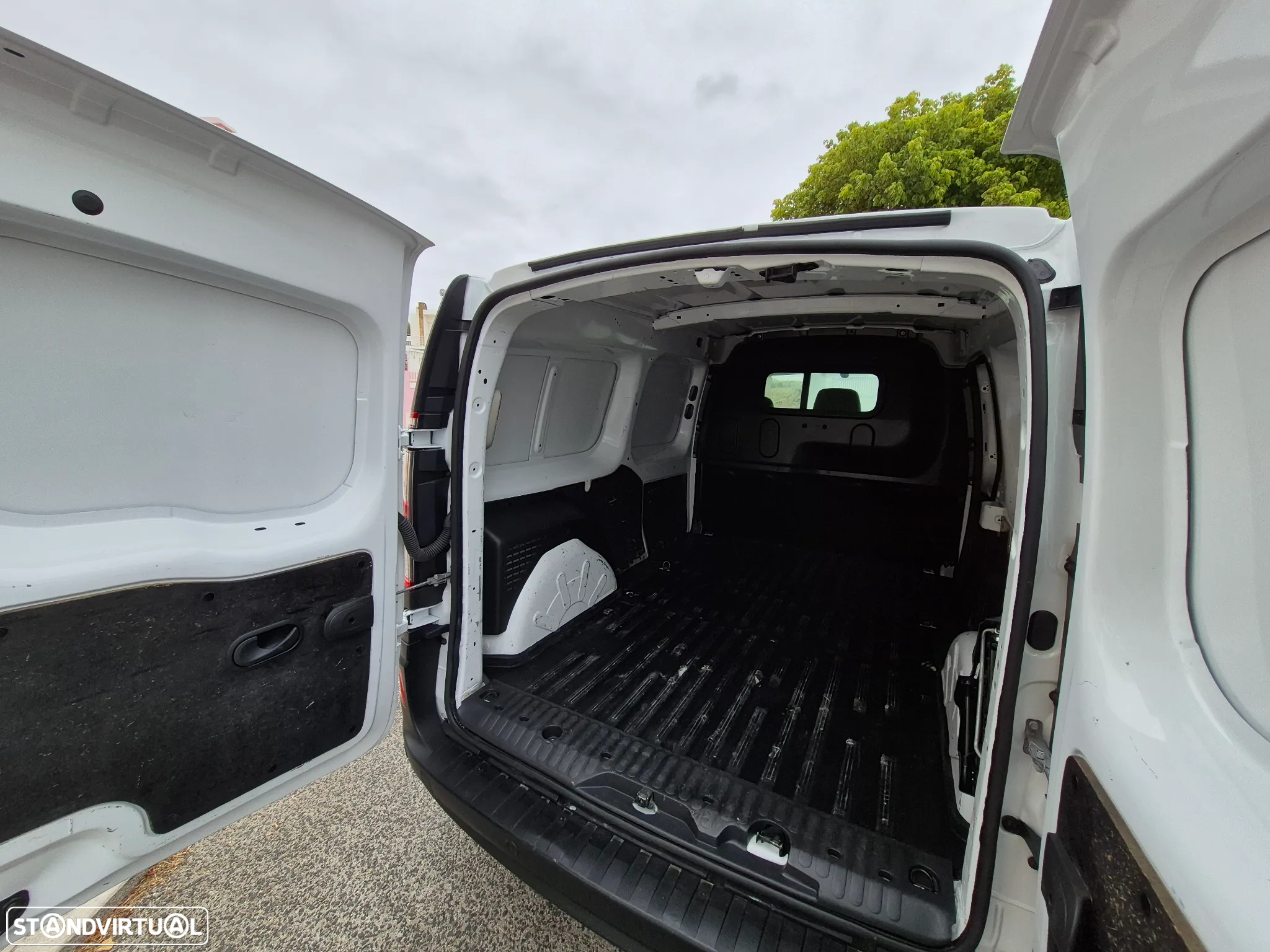 Renault Kangoo MAXI - 2021 | GARANTIA | 3LUG. - NACIONAL - 10