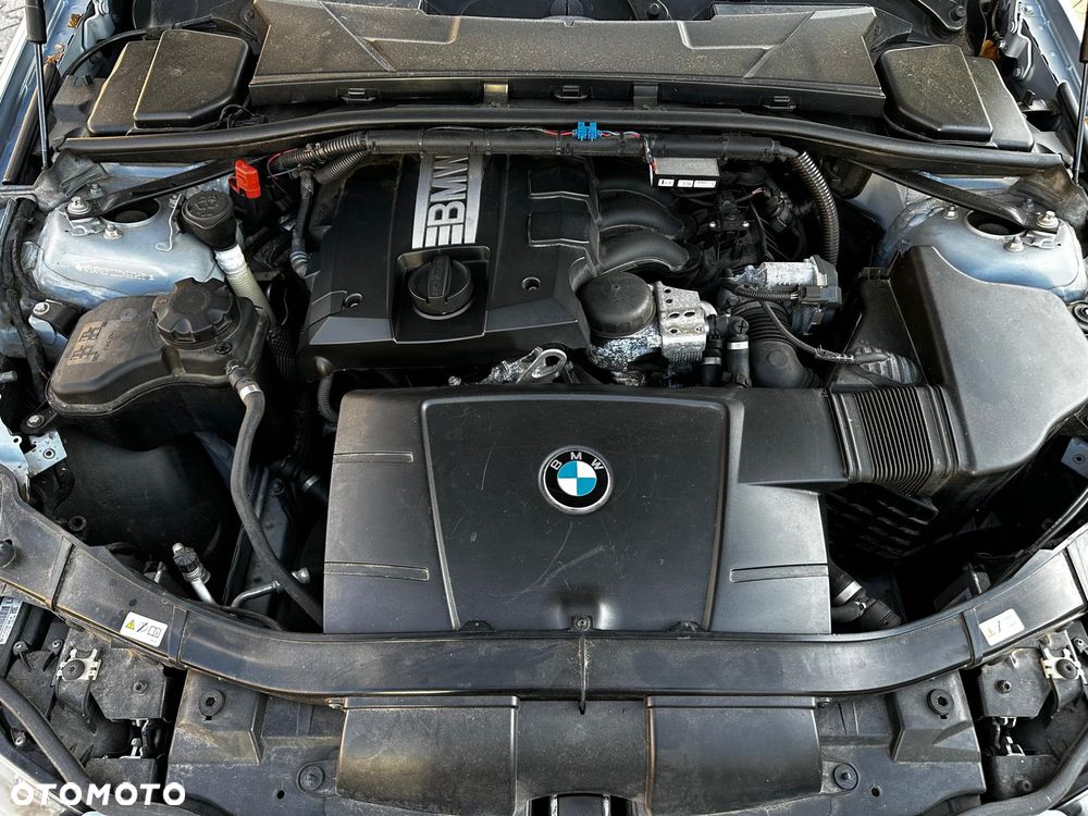 BMW Seria 3 320i Edition Exclusive - 18