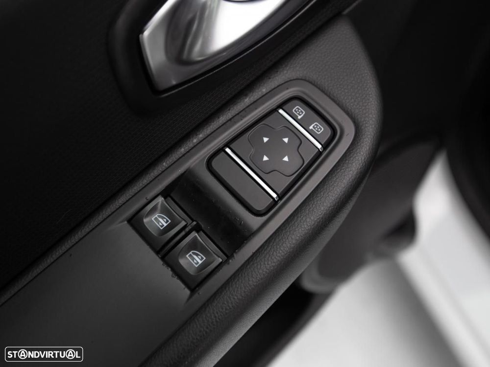 Renault Clio 1.5 dCi Zen - 12