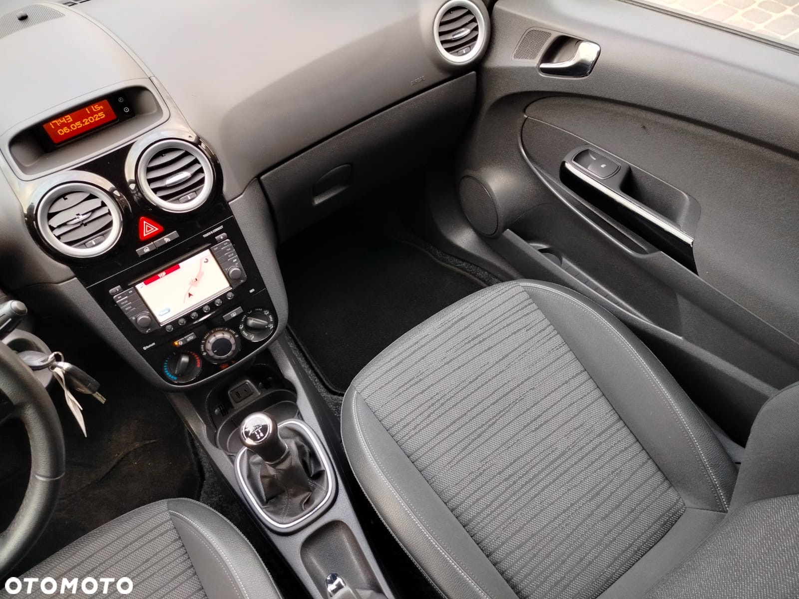 Opel Corsa 1.4 16V Color Edition - 18