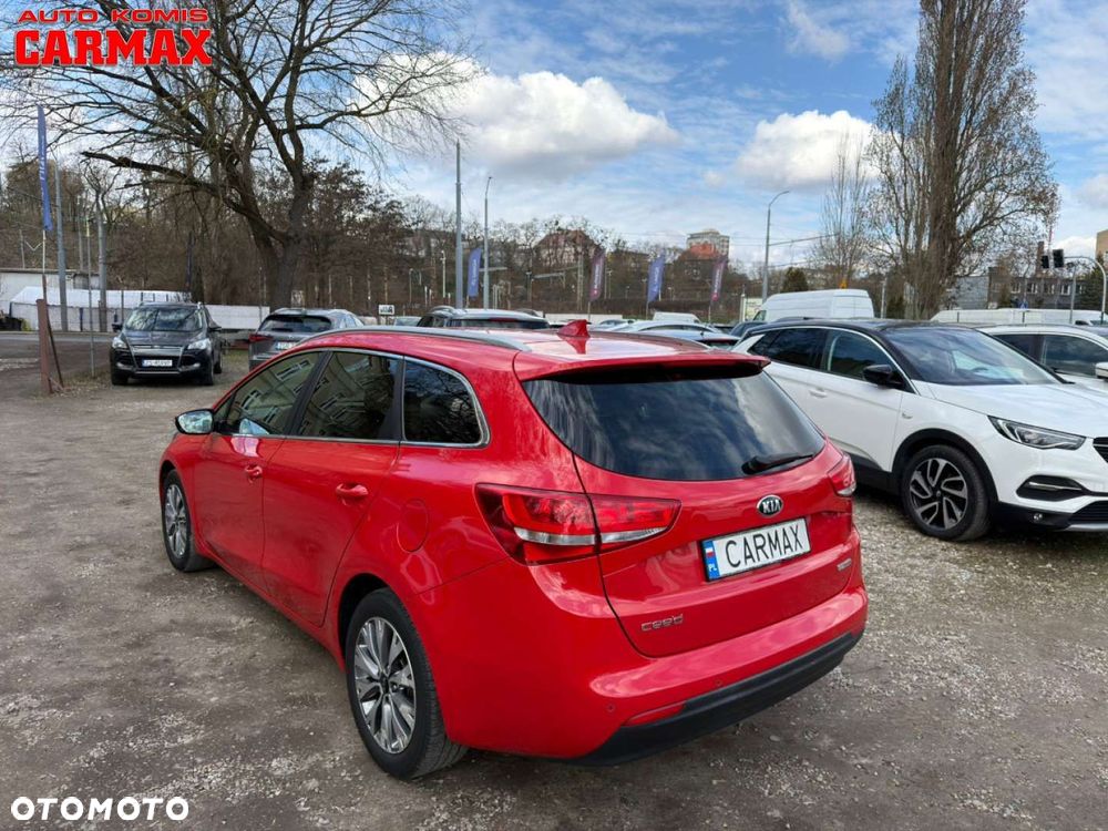 Kia Ceed - 5