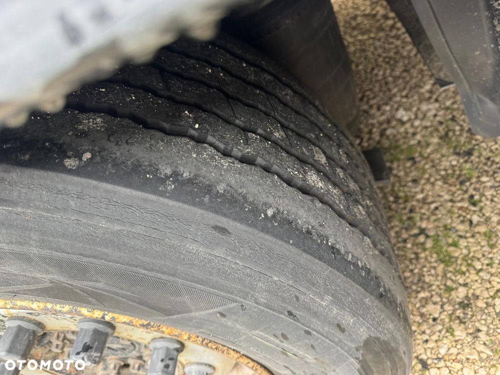 Schmitz Cargobull VARIOS- naczepa typu standard lub mega Dach podnoszony regulowany 10 sztuk Sprzedam. Koła 385/55R22,5 - 10