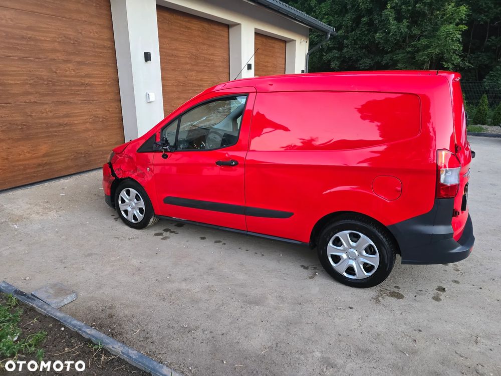 Ford Transit Courier - 9