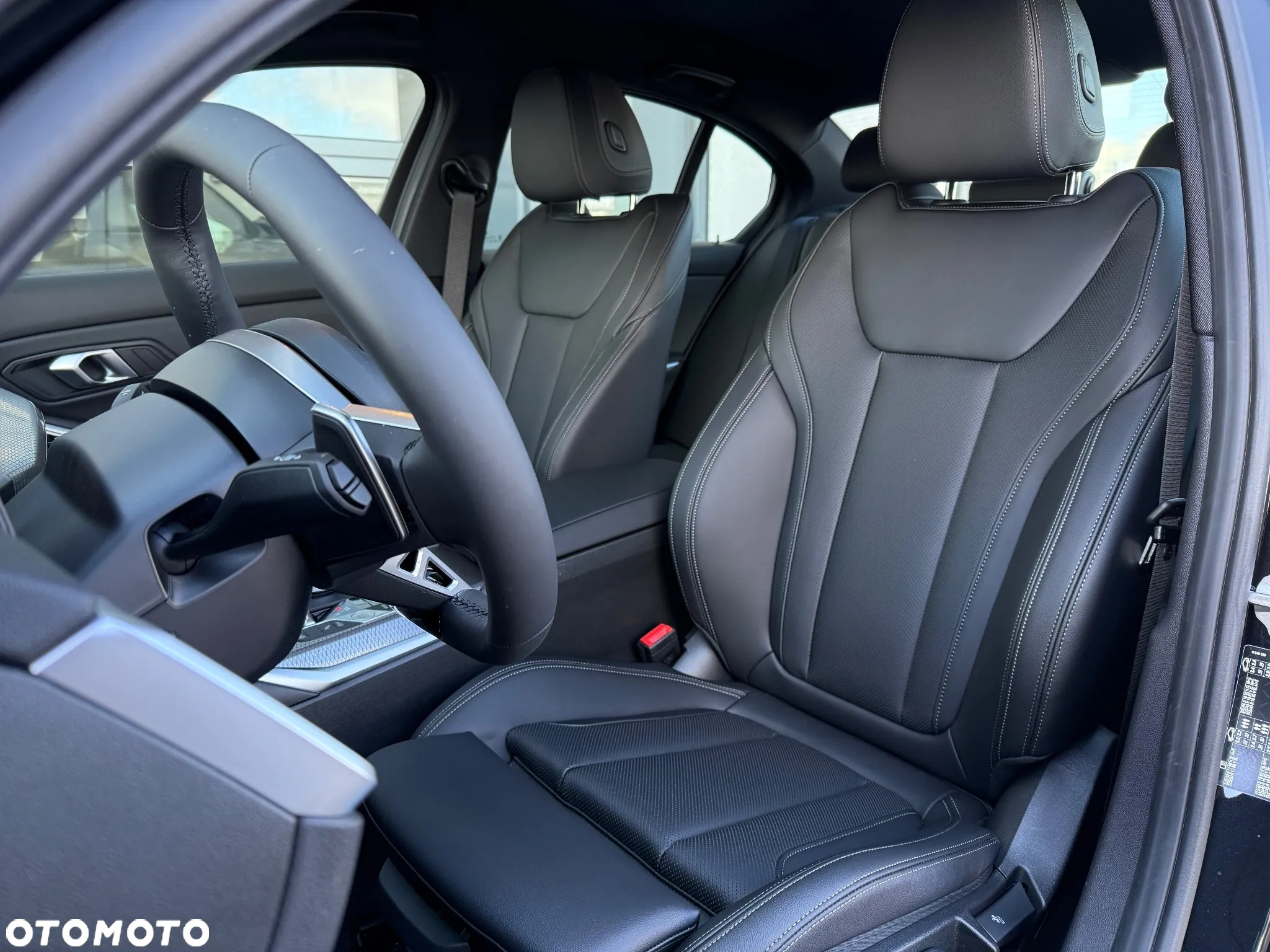 BMW Seria 3 318i M Sport - 17