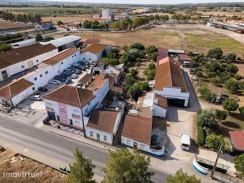 Casa para comprar em Riachos em frente a estação - Grande imagem: 2/12
