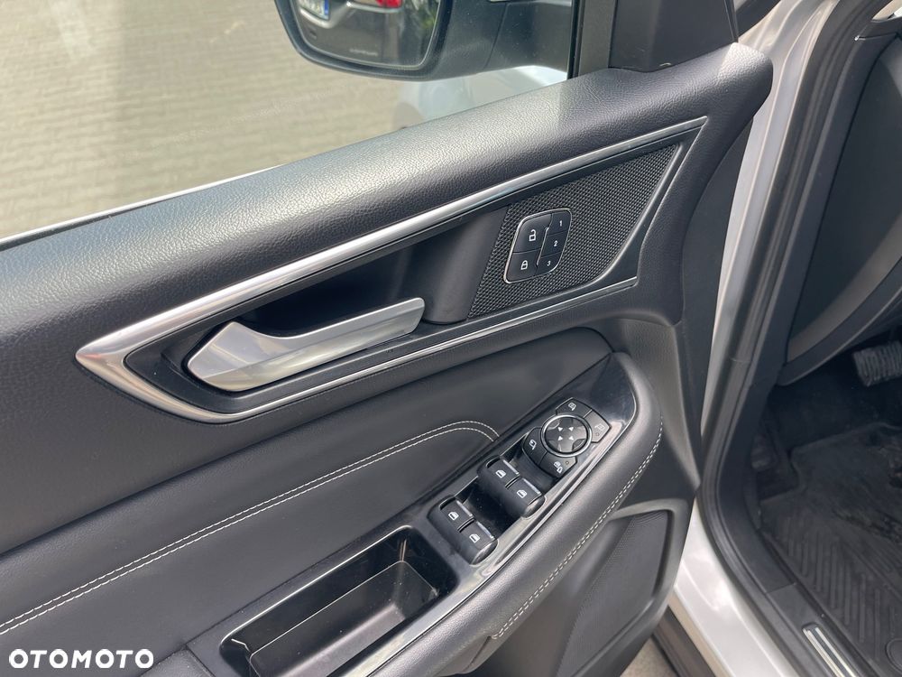 Ford S-Max - 19