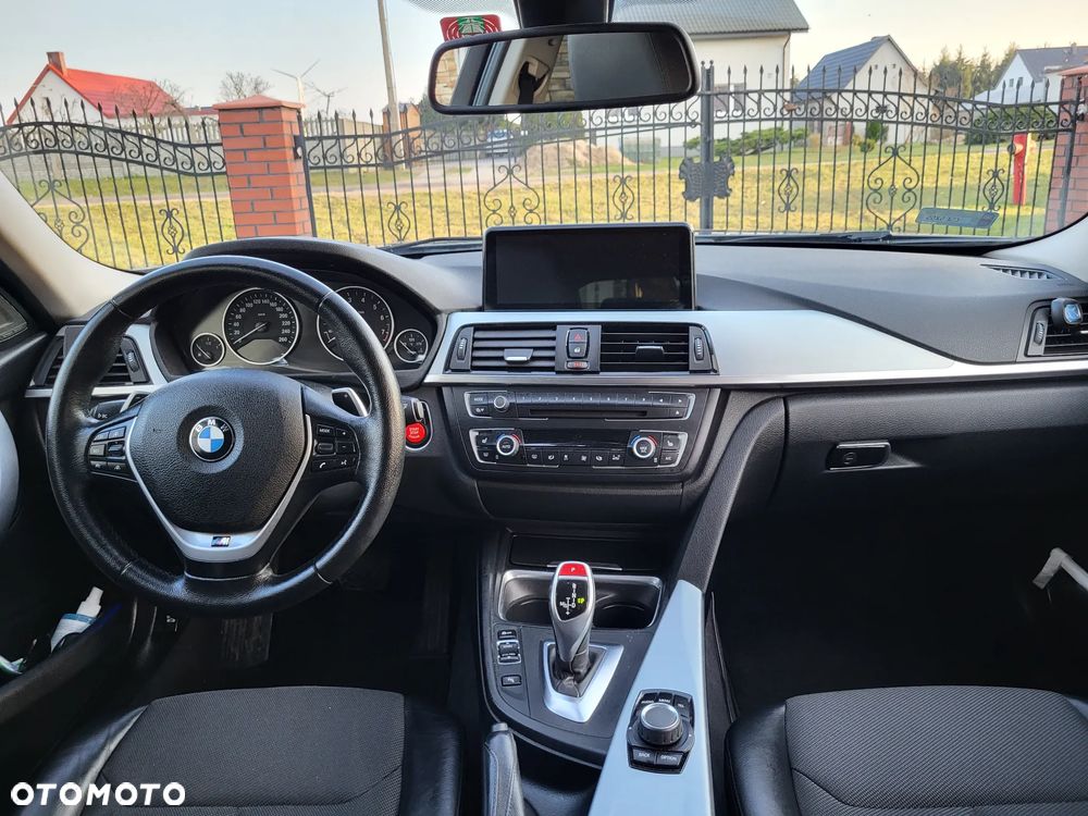 BMW Seria 3 328i Modern Line - 22