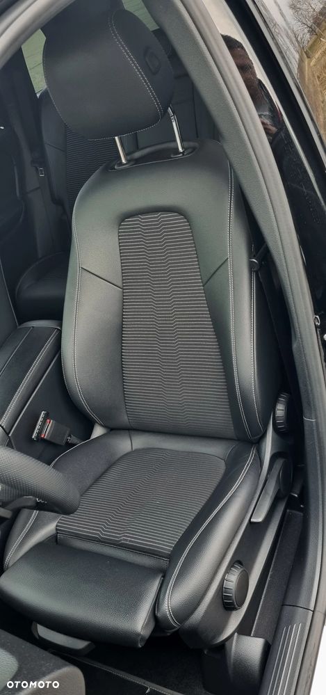 Mercedes-Benz GLB 200 d 8G-DCT Progressive - 25