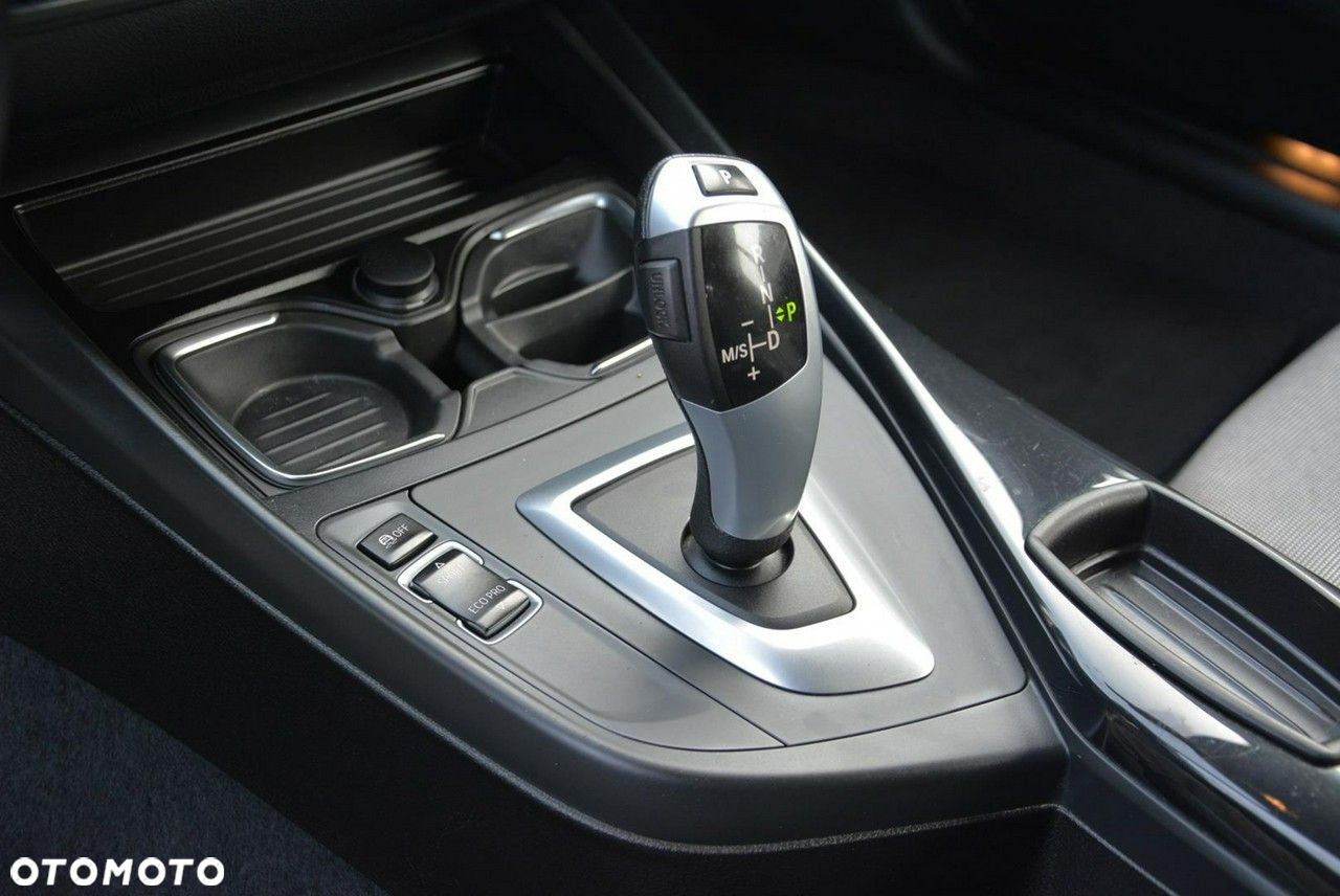 BMW Seria 1 125i M Sport - 32
