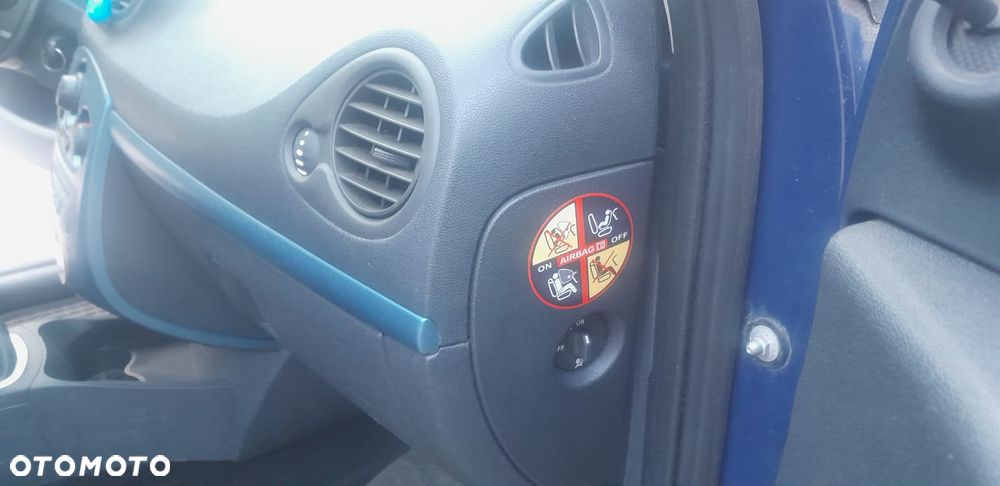 Renault Clio - 20