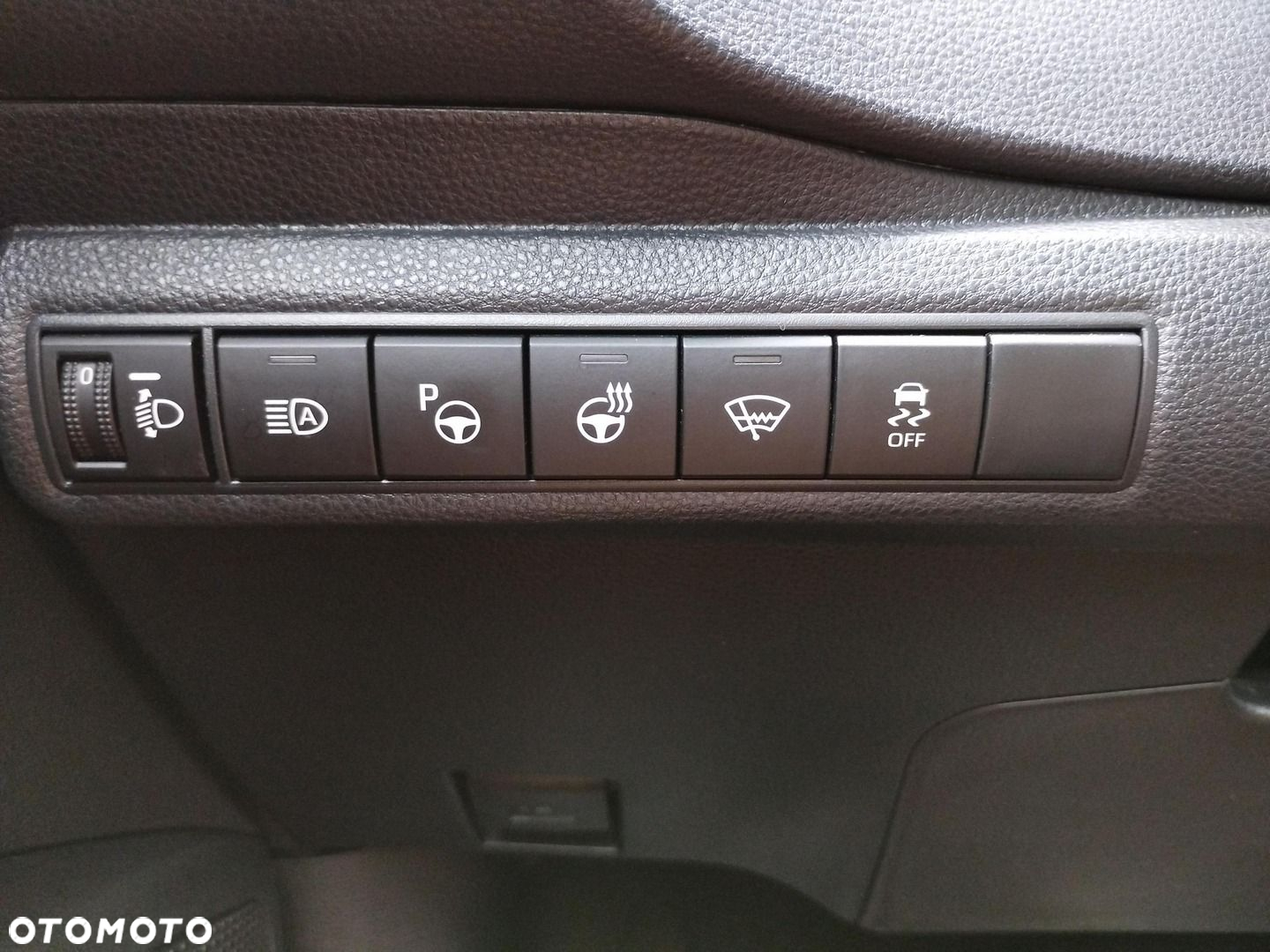 Toyota Corolla - 21
