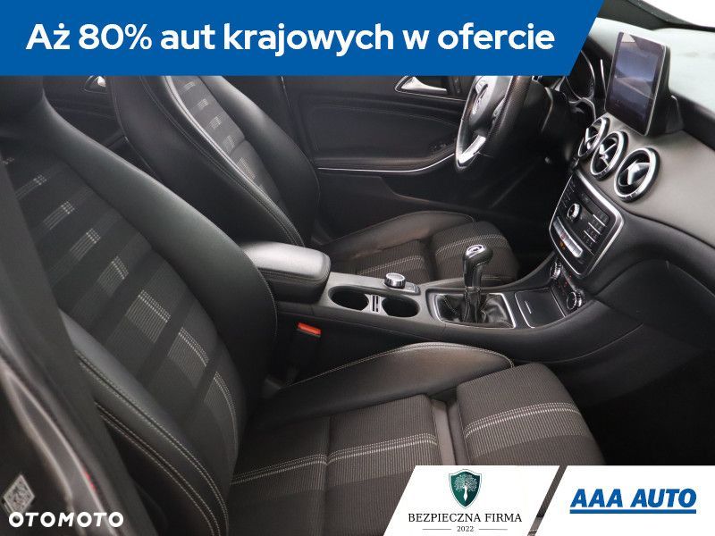 Mercedes-Benz CLA - 11