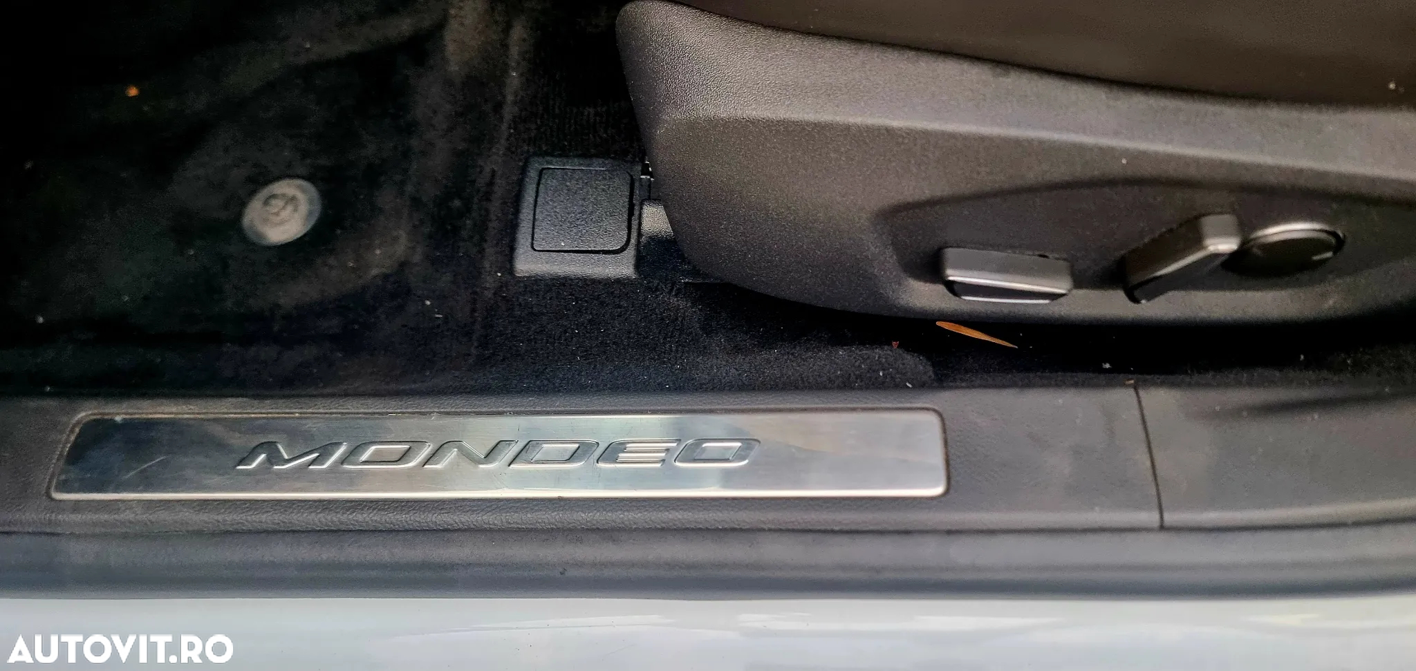 Ford Mondeo 2.0 TDCi Powershift Titanium - 39