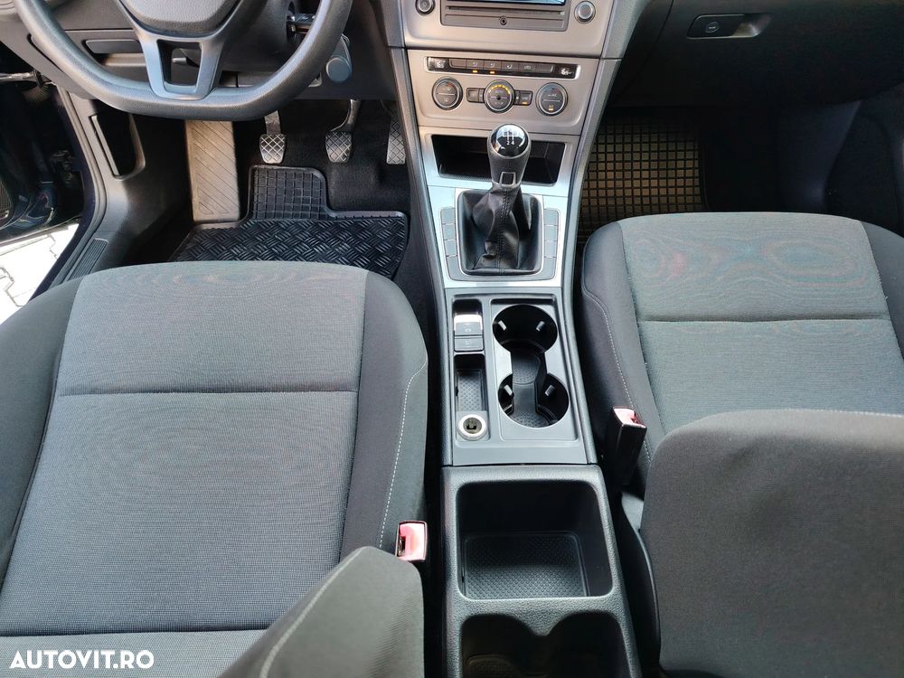 Volkswagen Golf 1.6 TDI DPF BlueMotion Technology Comfortline - 15