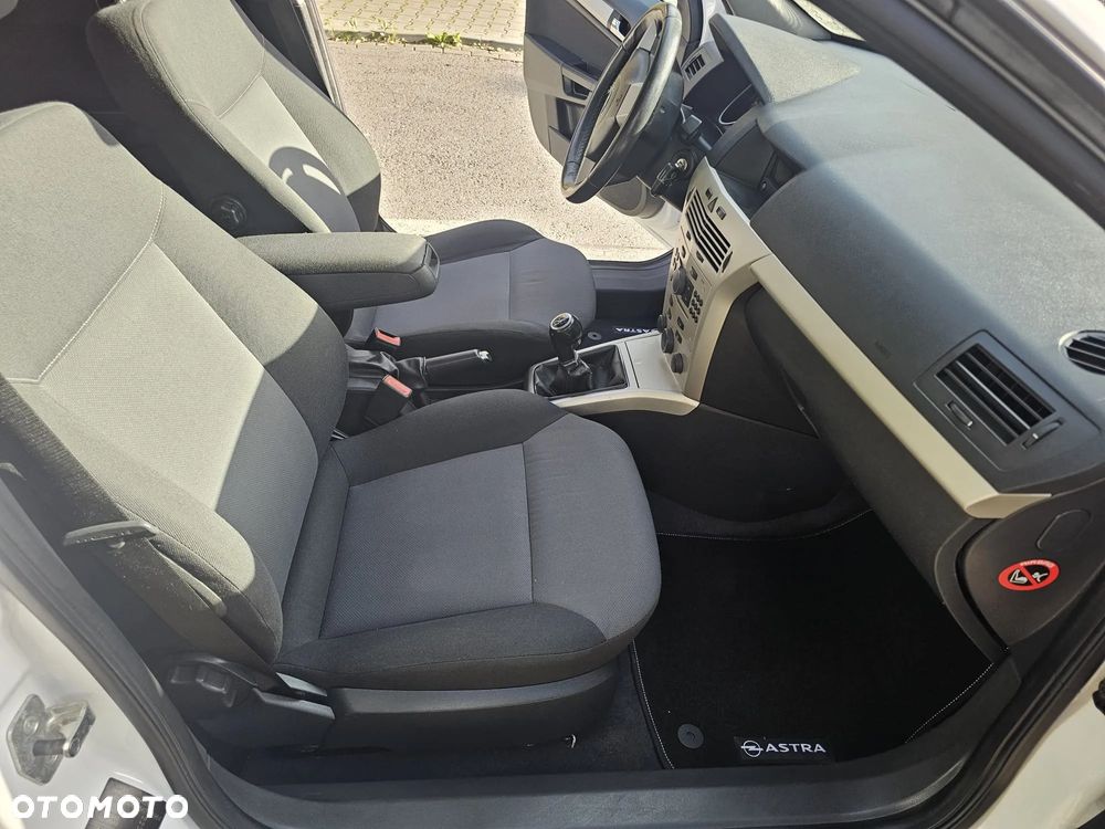 Opel Astra 1.6 Comfort / Cool - 19