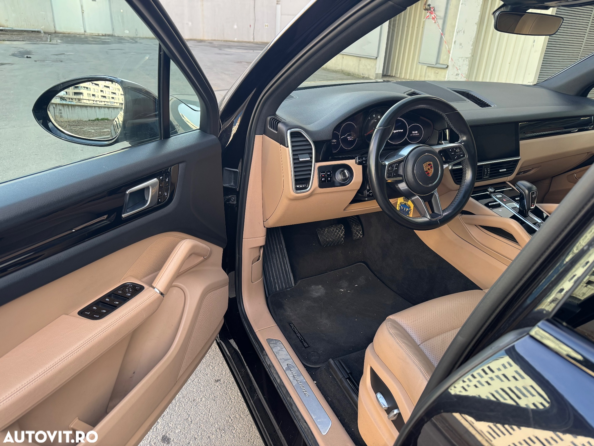 Porsche Cayenne - 5