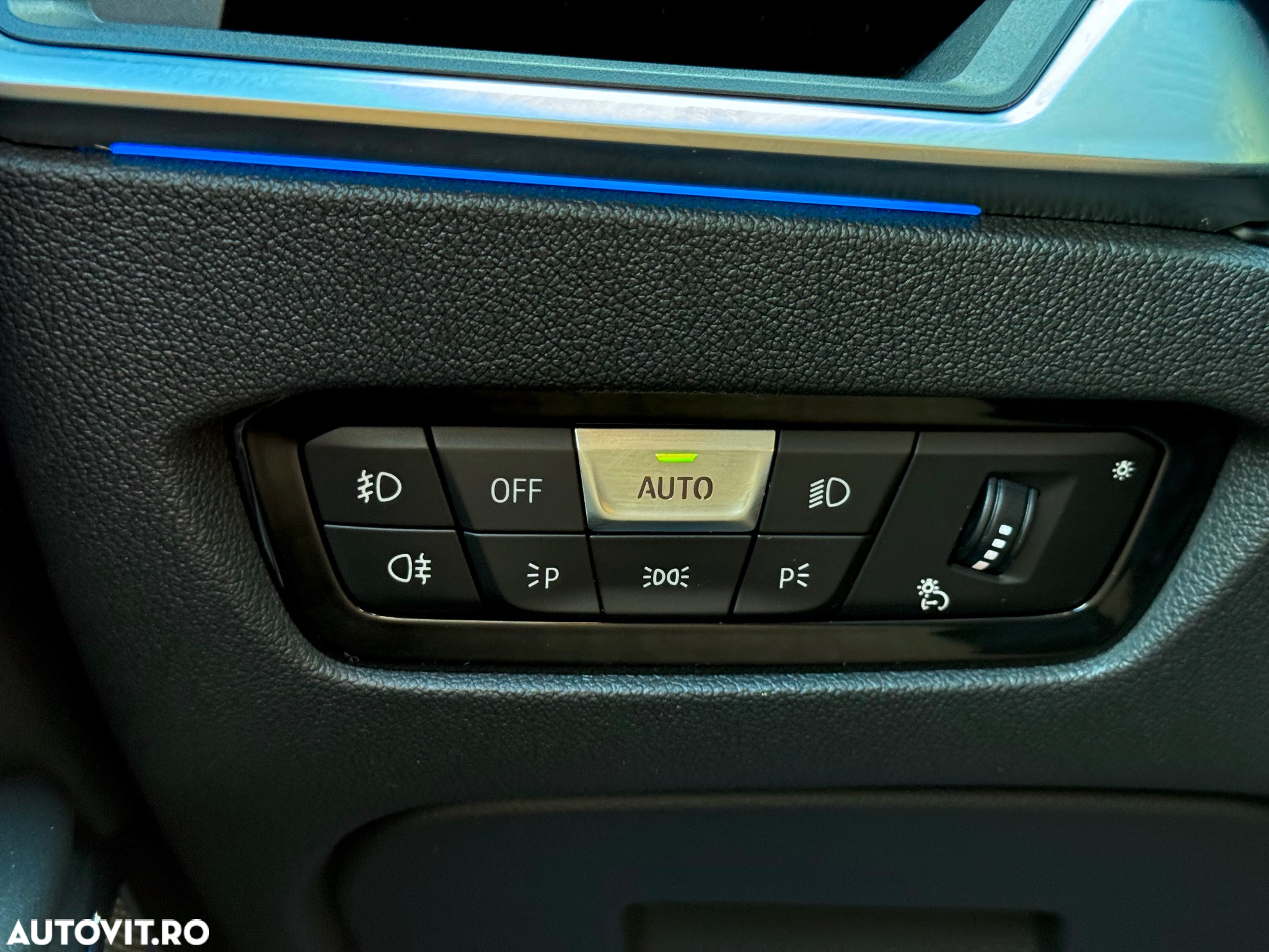 BMW Seria 3 330e Aut. M Sport - 26
