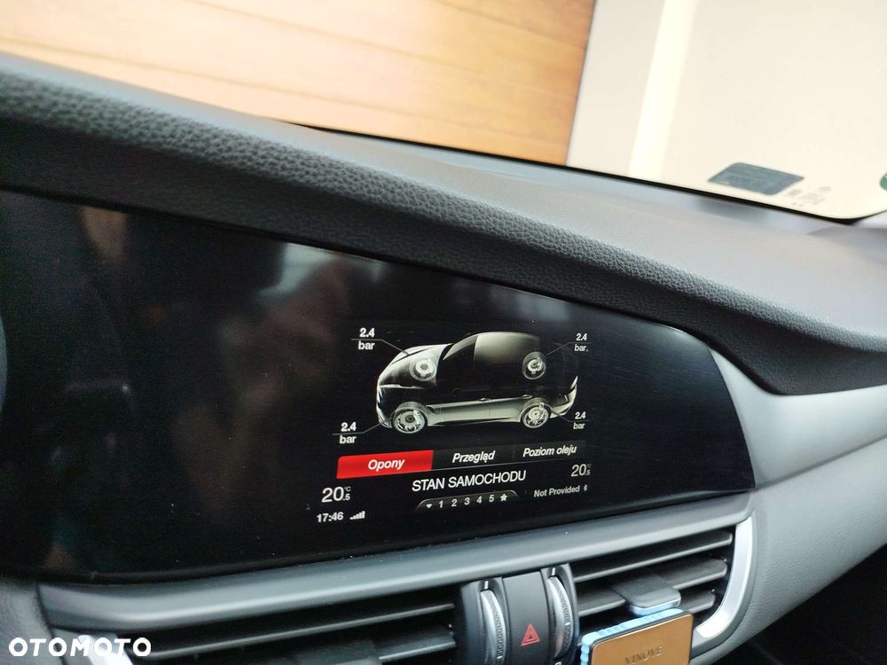 Alfa Romeo Giulia 2.0 Turbo Super - 27