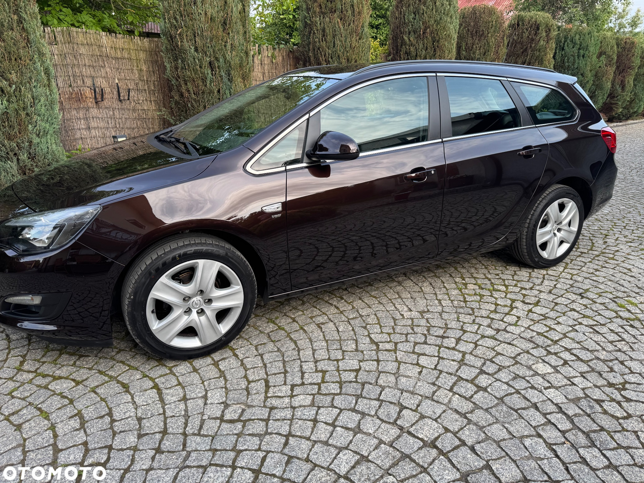 Opel Astra IV 1.4 T Cosmo - 6