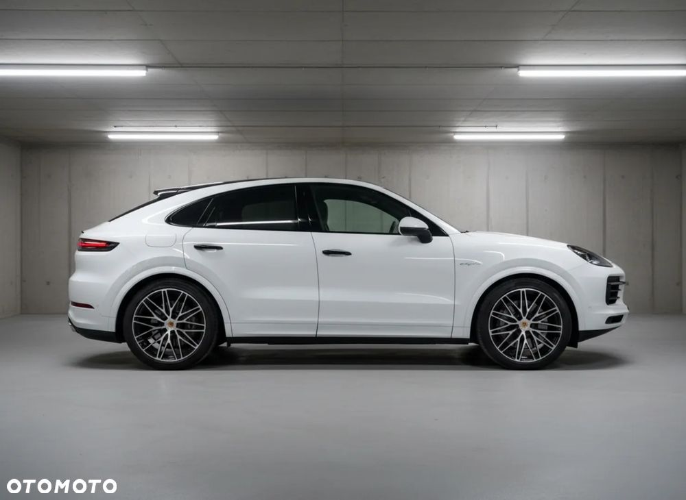 Porsche Cayenne E-Hybrid PHEV - 2