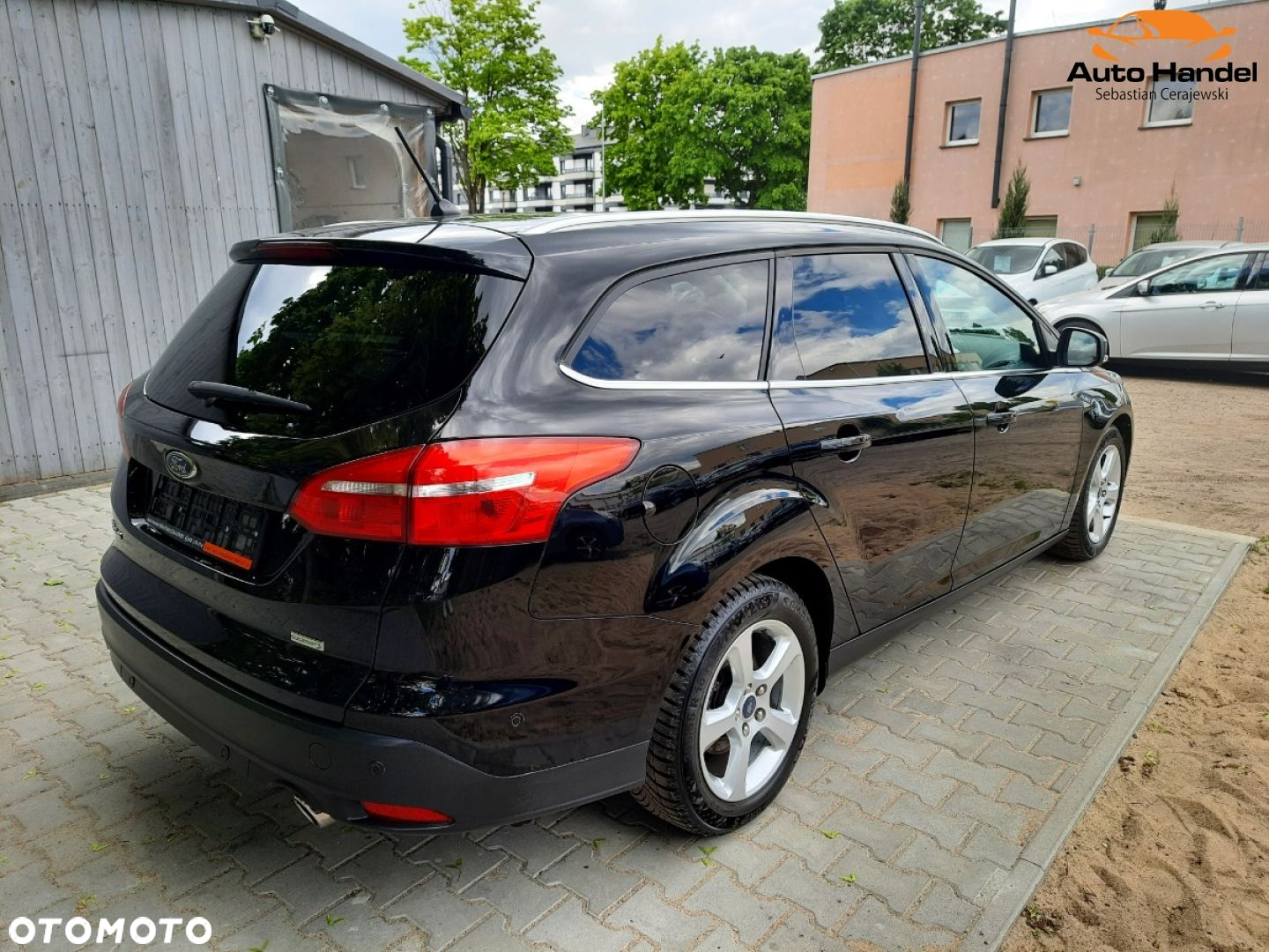 Ford Focus Turnier 1.5 EcoBoost Start-Stopp-System TITANIUM - 12