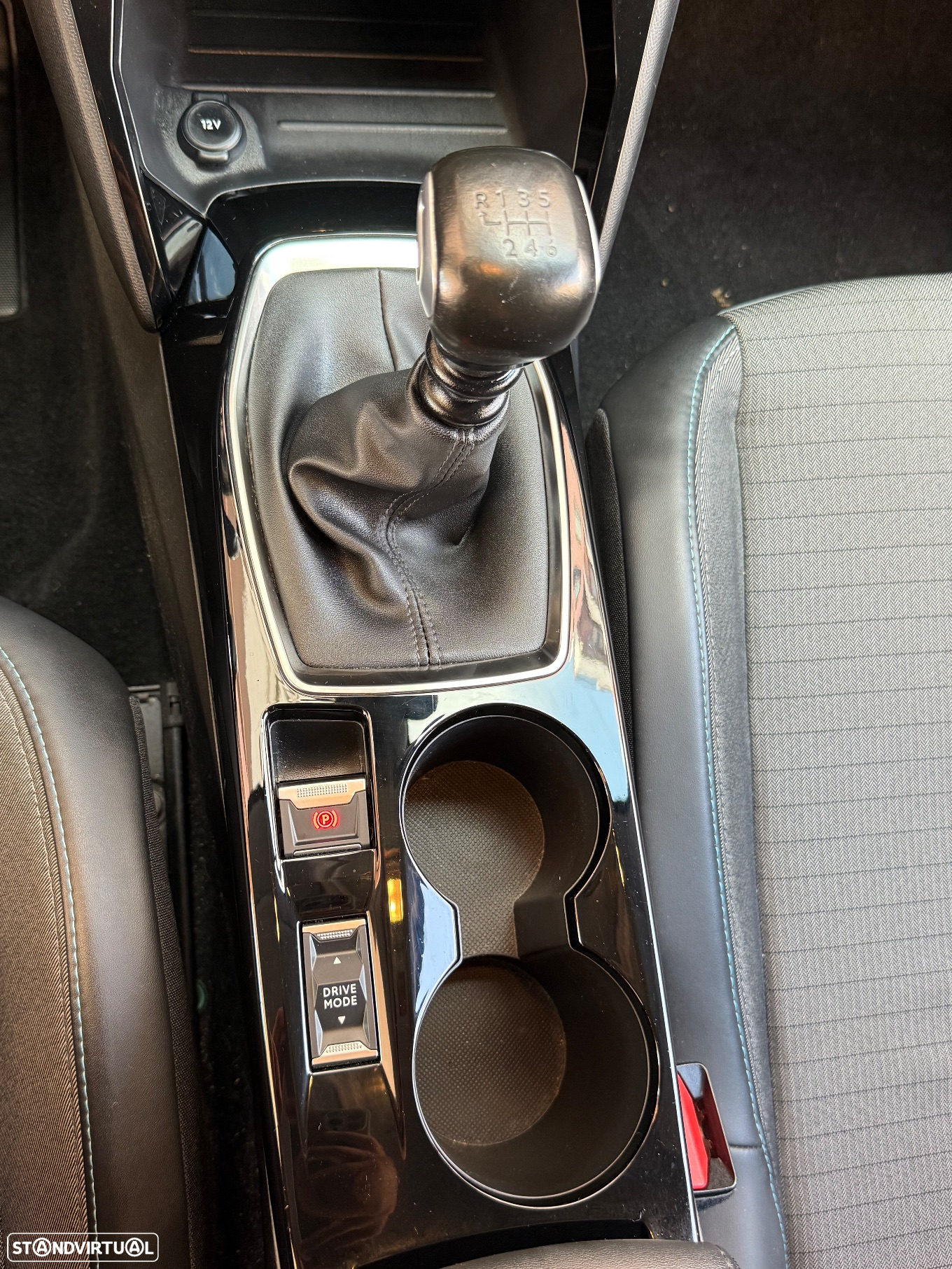 Peugeot 208 1.2 PureTech Allure - 24
